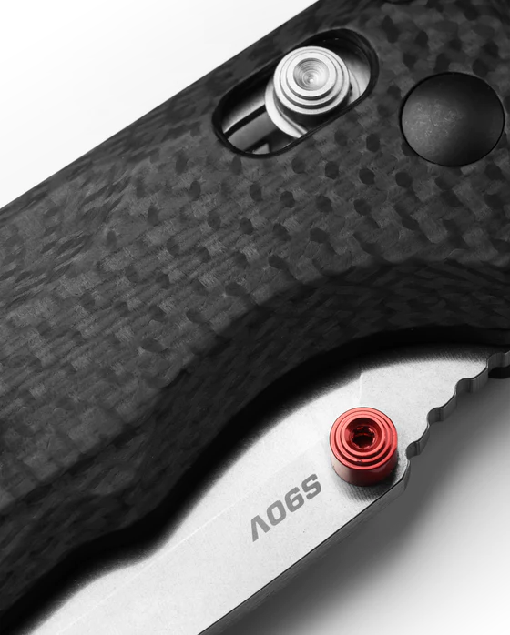 Benchmade 560-03 Freek Carbon Fiber 3.6" Drop-Point Stainless Steel Blade Folding Pocket Knife