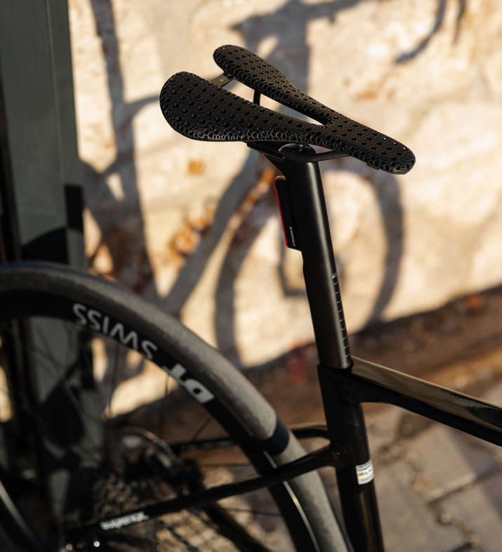 Bjorn Cycles Carbon Bicycle Short-Nose Saddle with 3D-Printed Pad Kort 143 mm